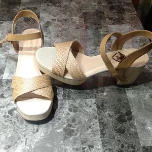 Summer heels